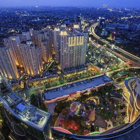 Capital O 281 Hotelo Jakarta Kültér fotó